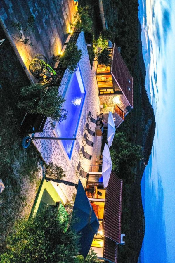 Mali Raj Villa สเวติ เปตาร์ ภายนอก รูปภาพ