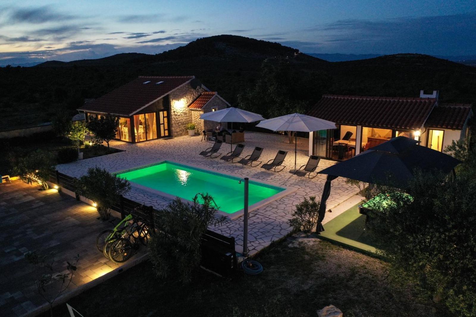 Mali Raj Villa สเวติ เปตาร์ ห้อง รูปภาพ